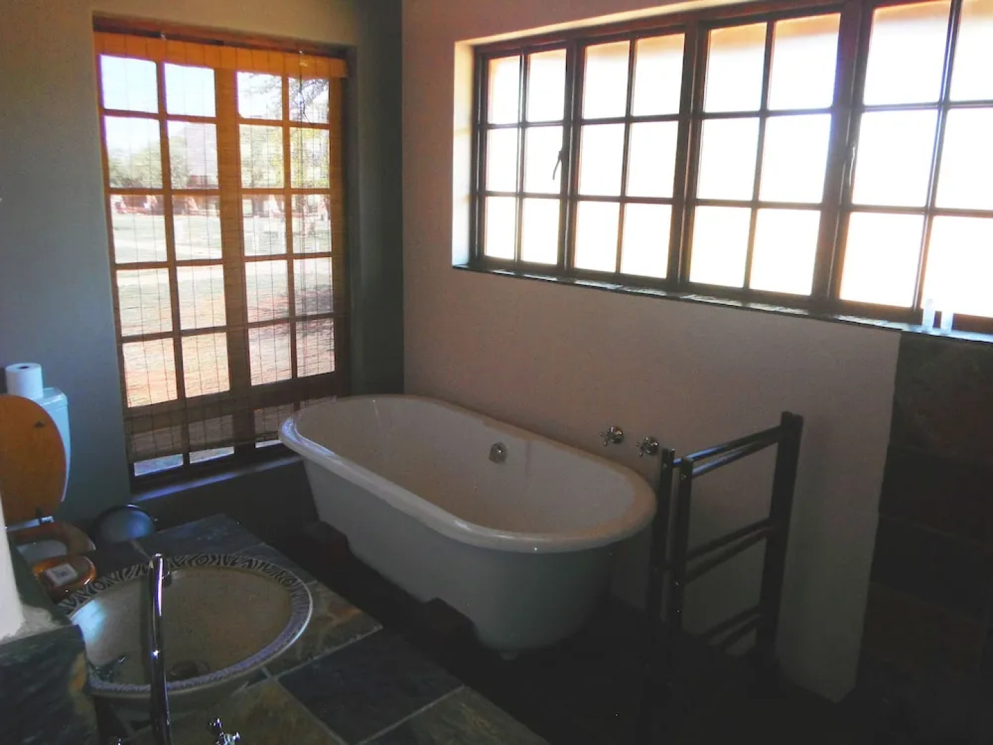 Mangwa Valley Game Lodge & Spa