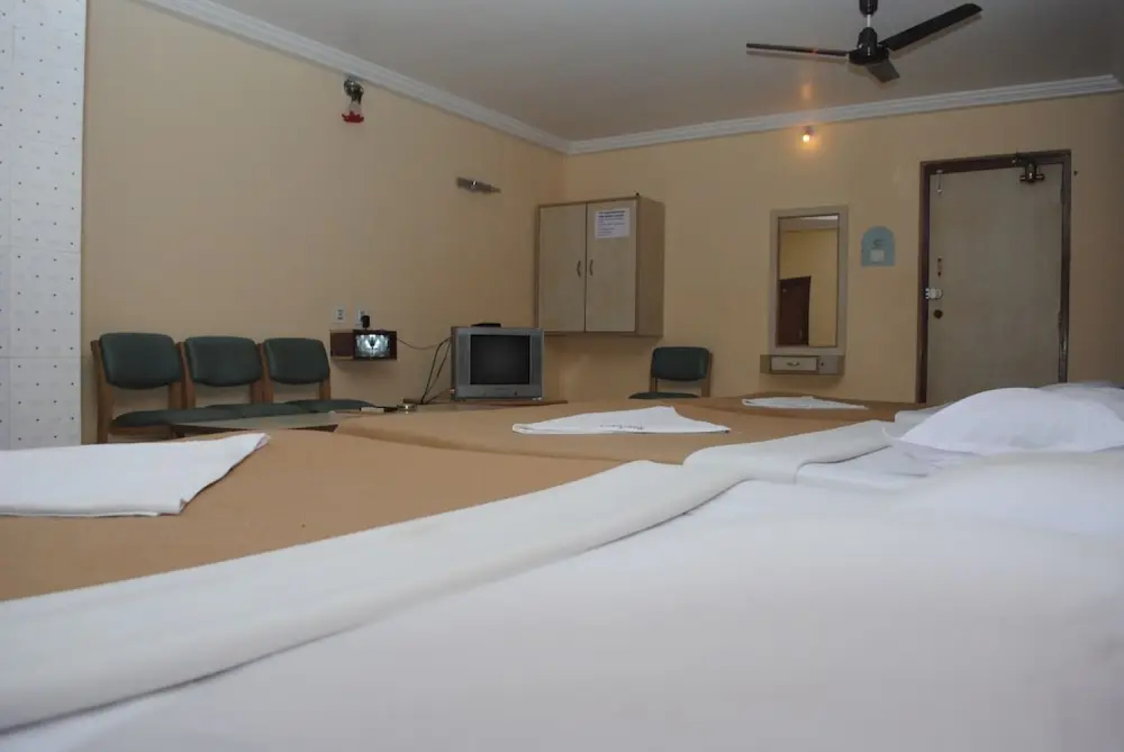 Hotel Pancharatna Paradise