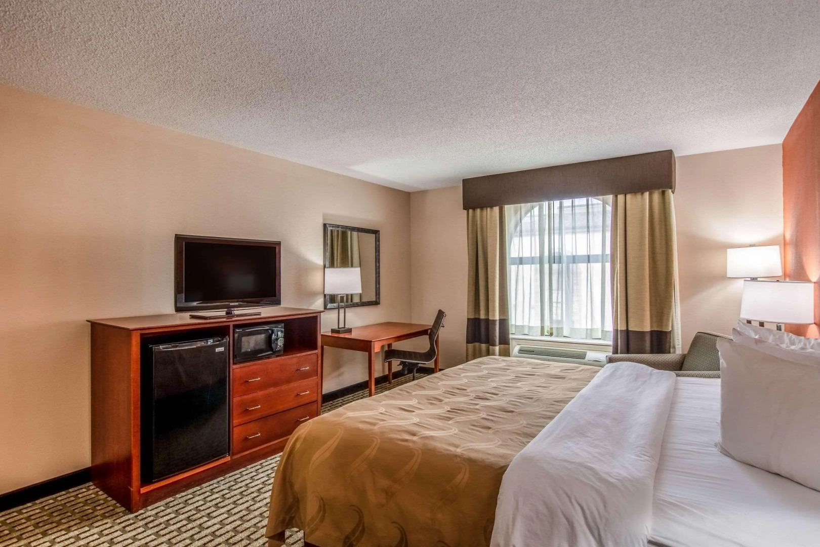 Country Inn & Suites by Radisson, Muskegon, MI