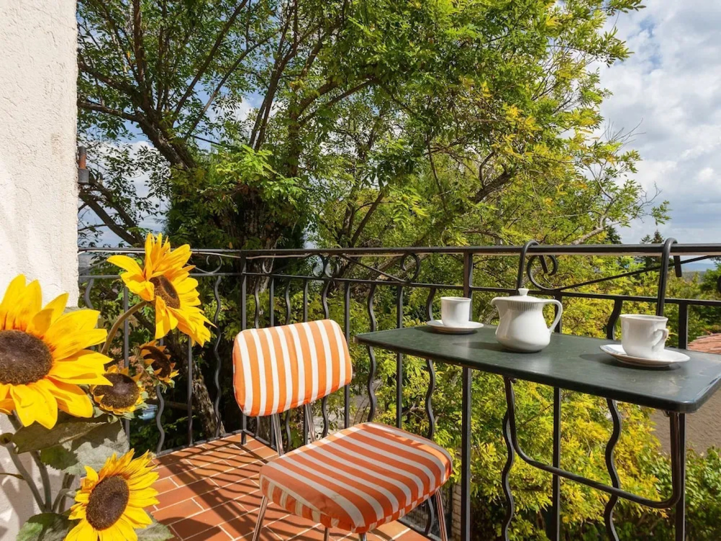 Cosy Apartment in Vachères With Private Garden