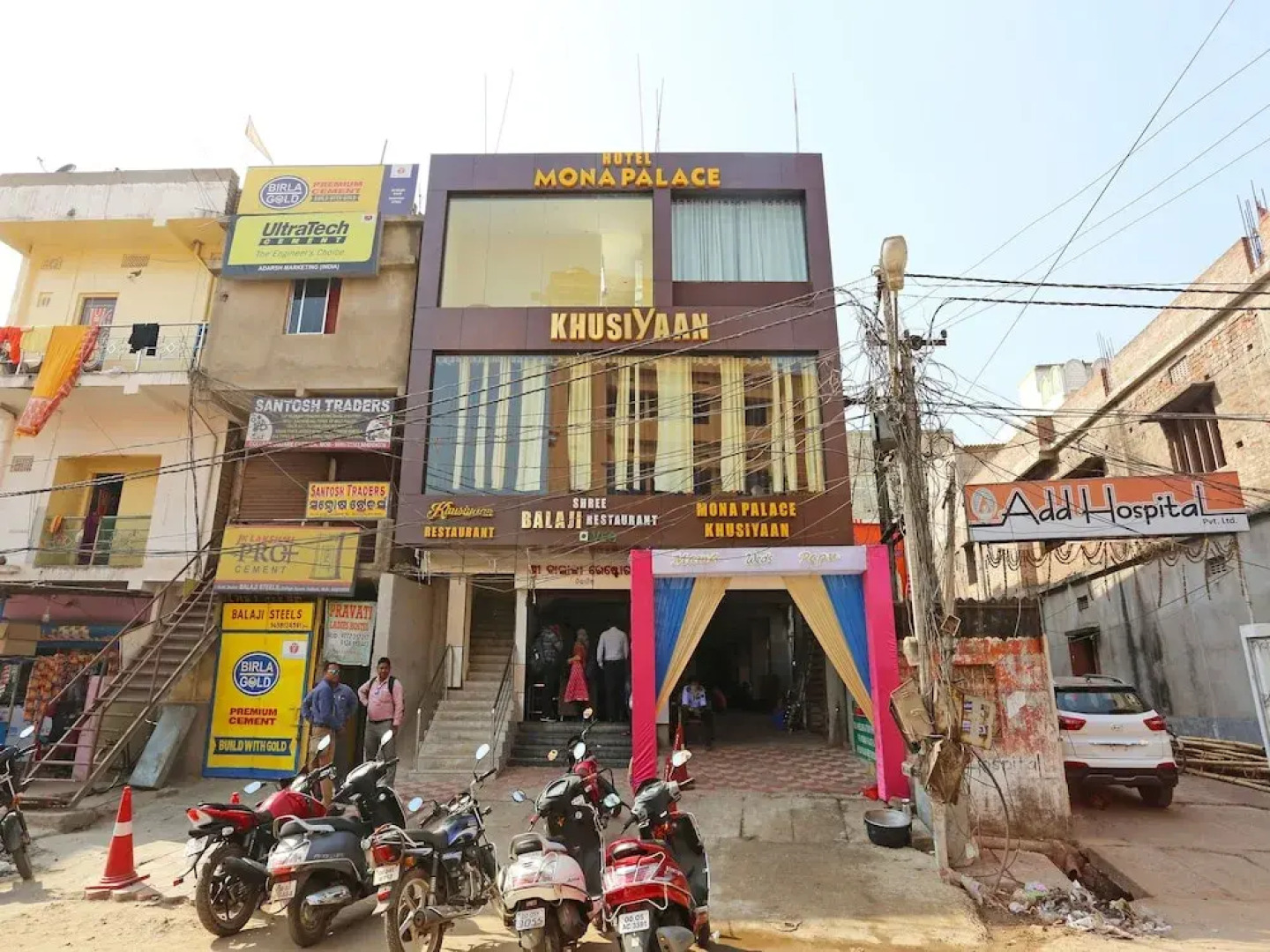 Hotel Mona Palace By OYO Rooms