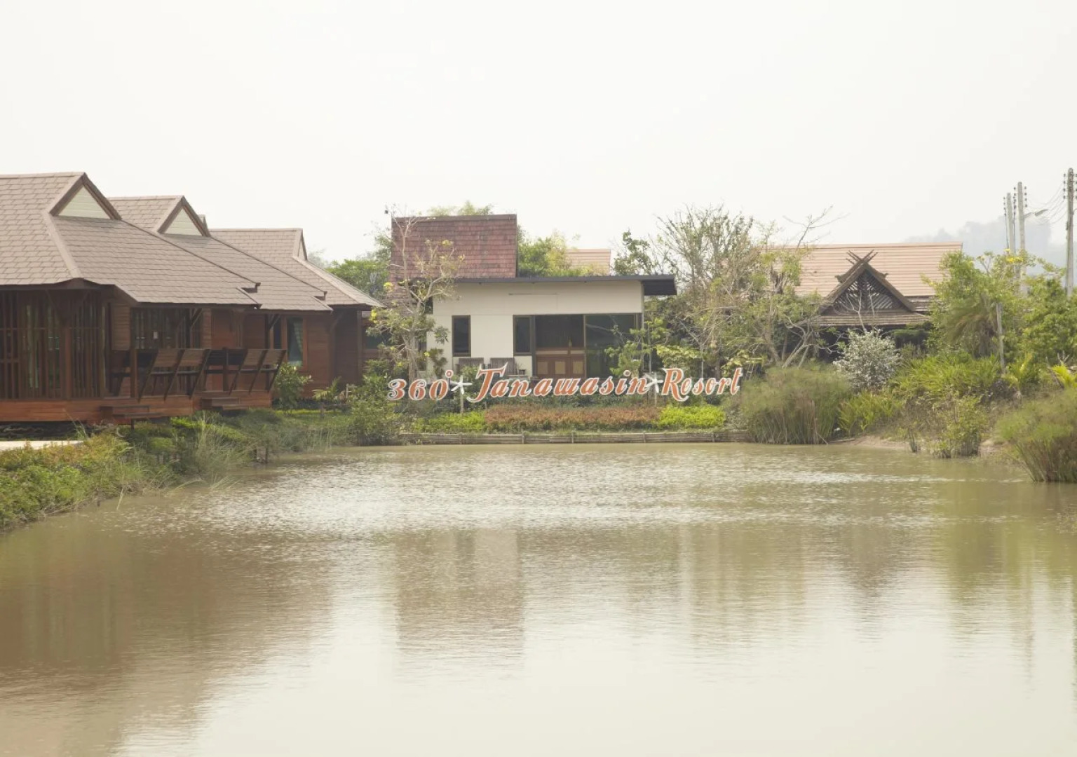 360 Tanawasin Resort & Spa