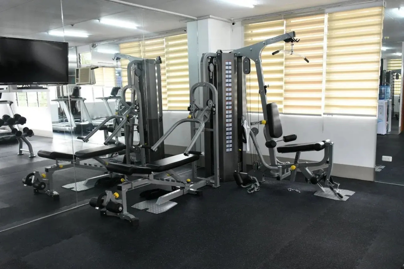 Alicia Tower Residences - Adult Only - Hostel