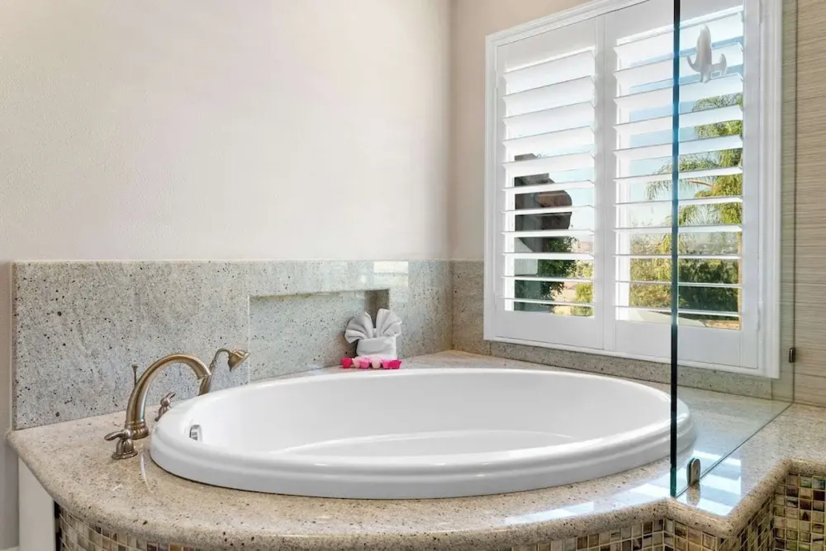 Luxury Pool Home w Theater Games & Mountain View