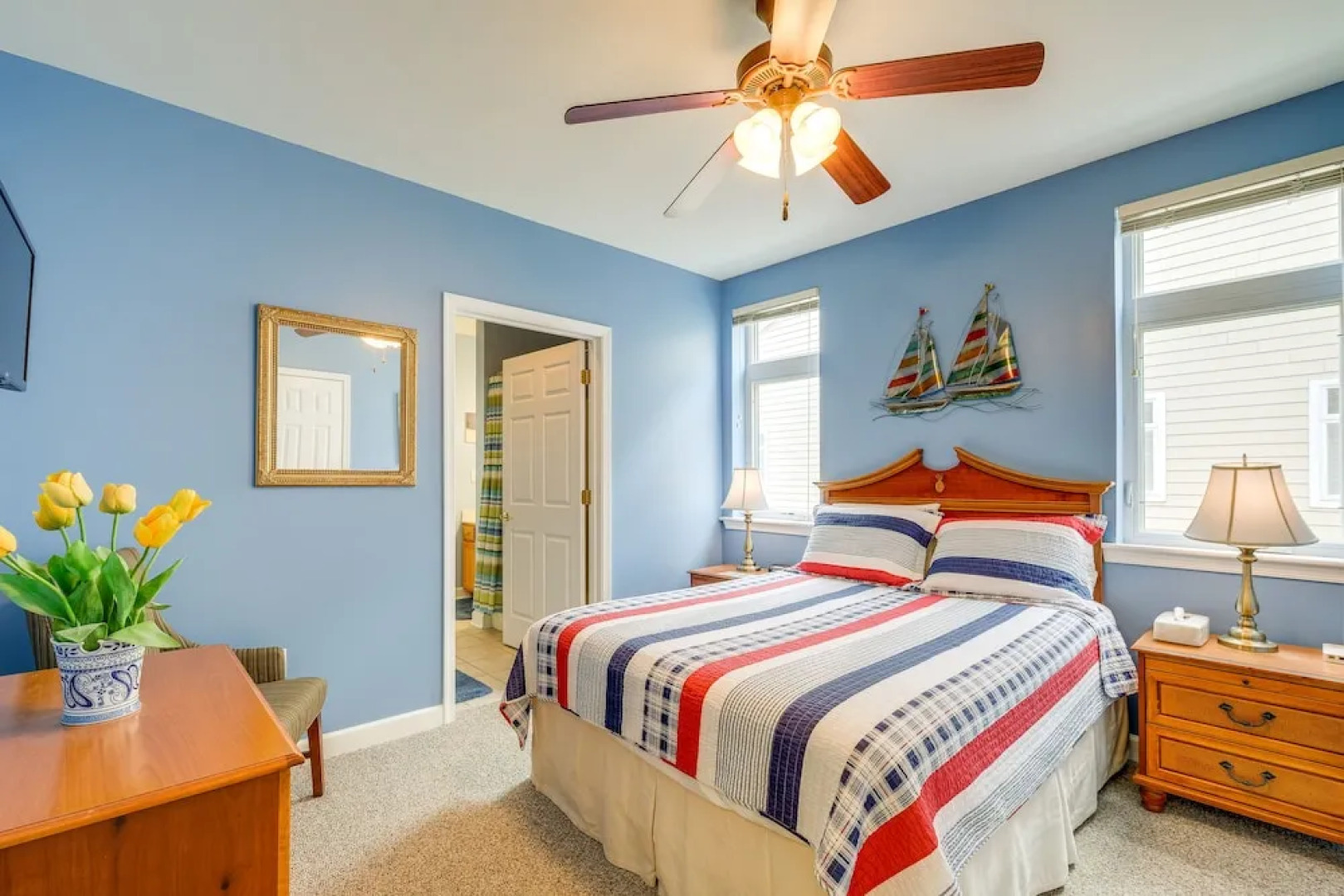 Lakefront Huddleston Condo w/ Community Pool