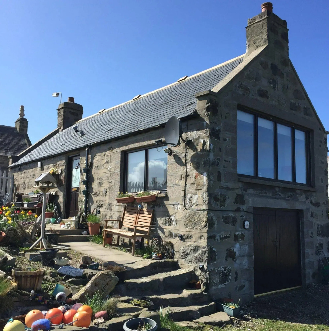 Pew With a View - Seafront Cottages
