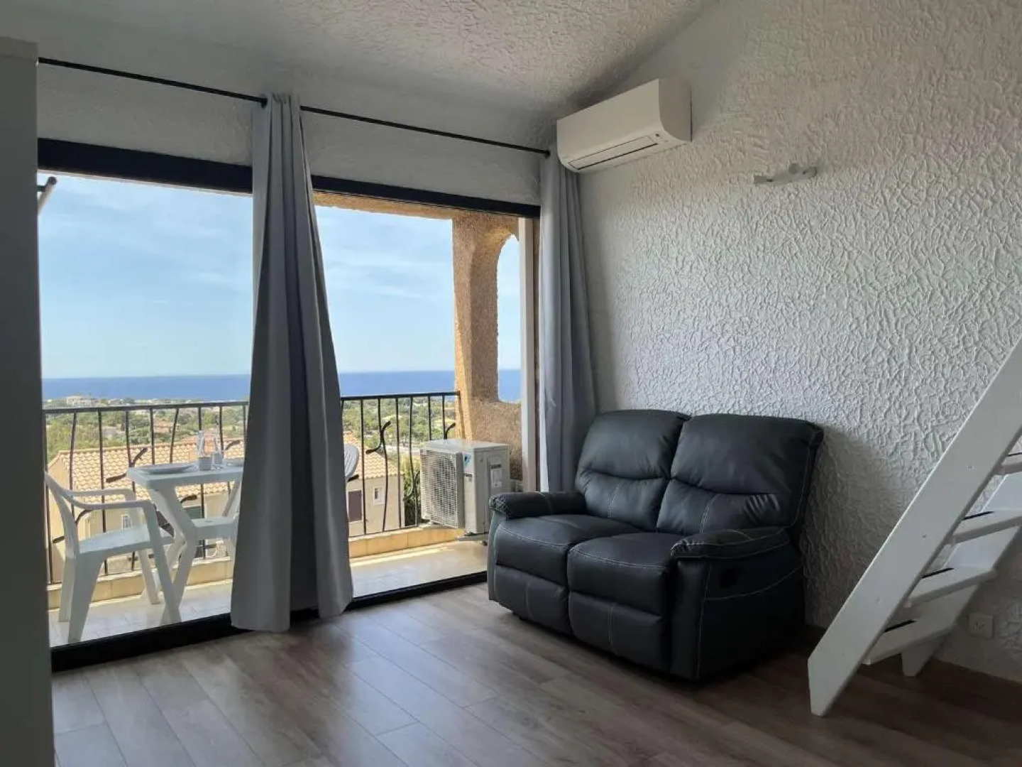 Appartement Lumio, 1 pièce, 4 personnes - FR-1-63-314