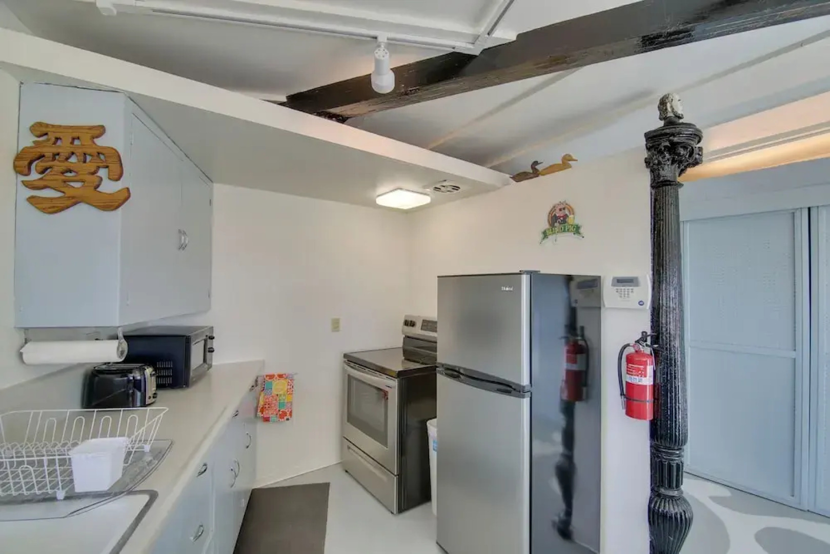 Patio & Views: Eccentric Desert Hot Springs Home