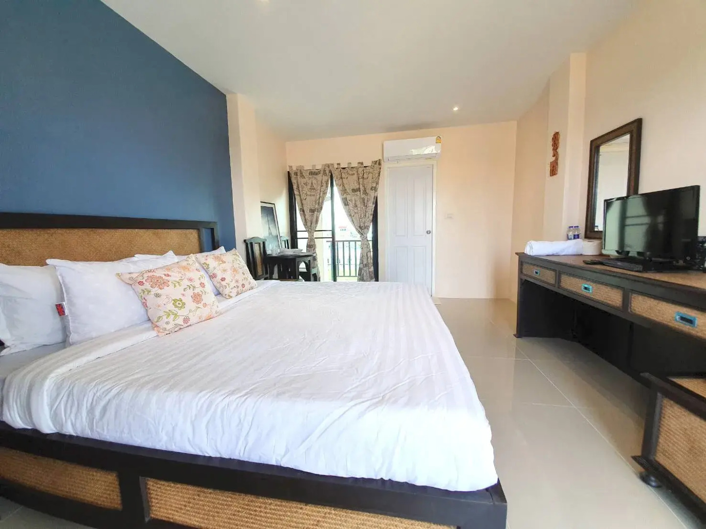 Samutsakorn Apartment