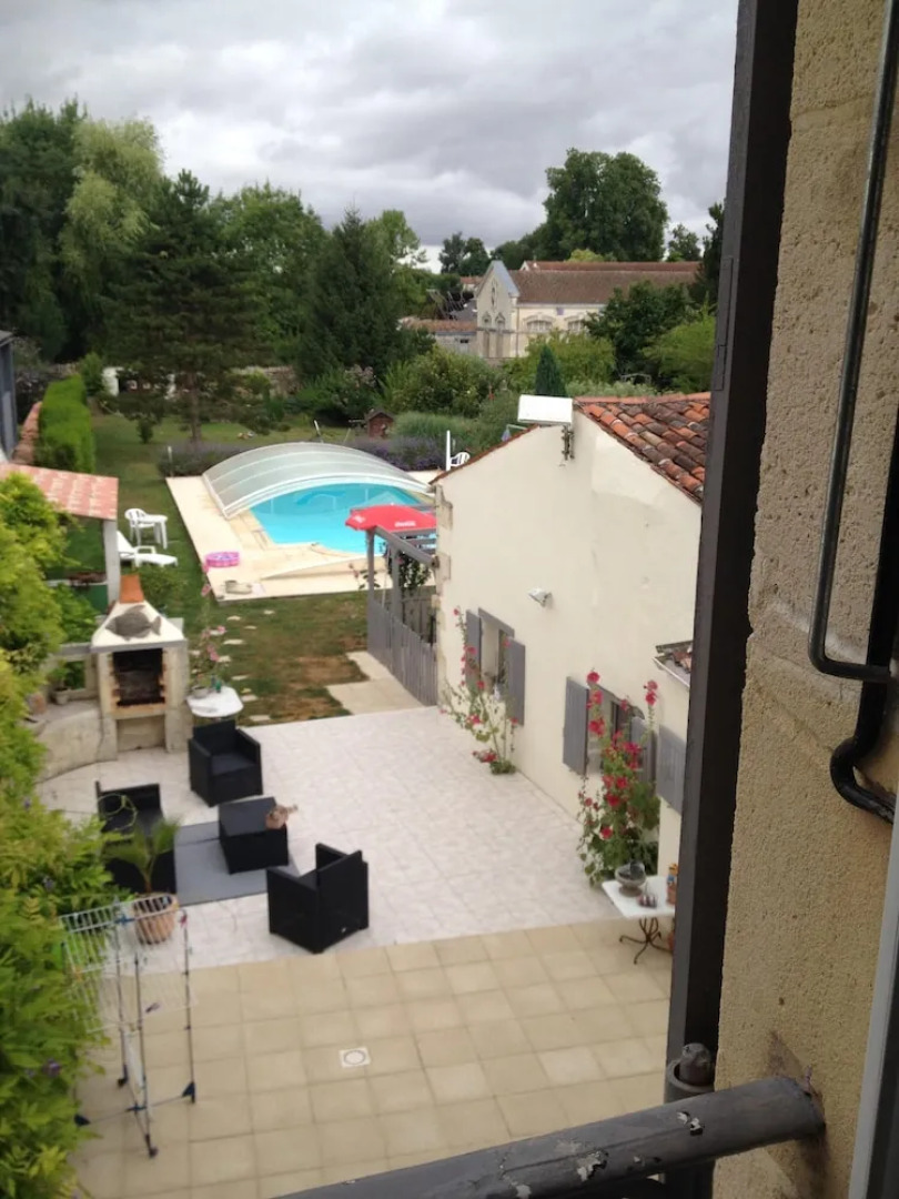 Studio in Saint-jean-d'angély, With Private Pool, Enclosed Garden and