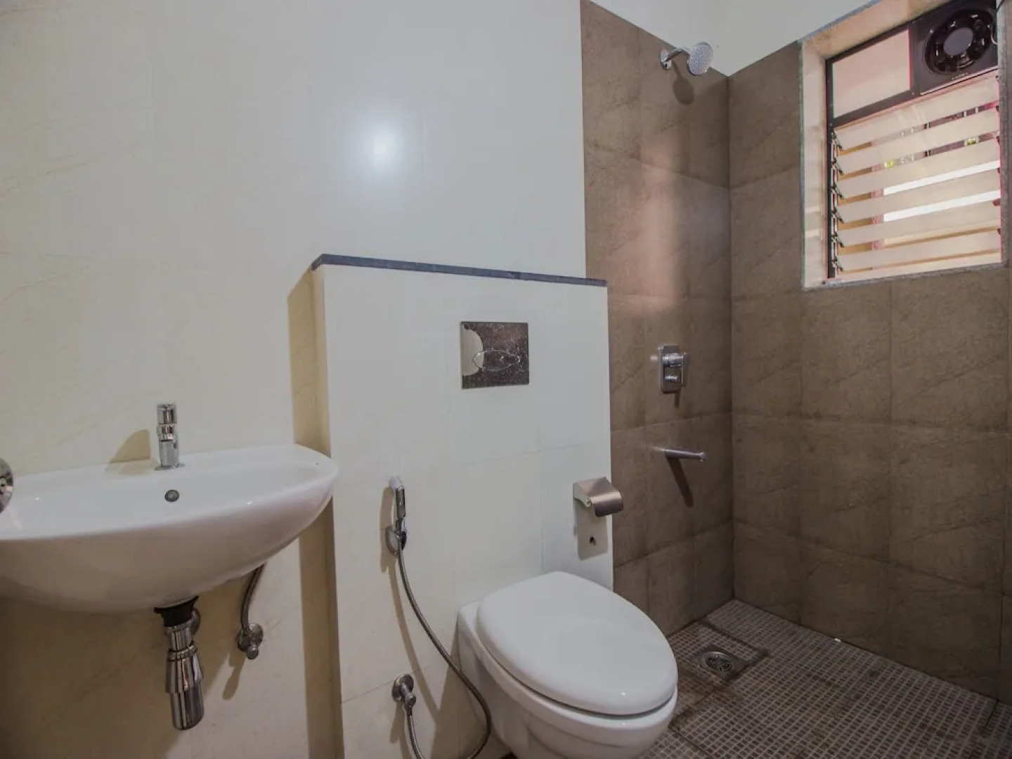 OYO 11448 Home Elegant 3BHK With Pool in Old Goa