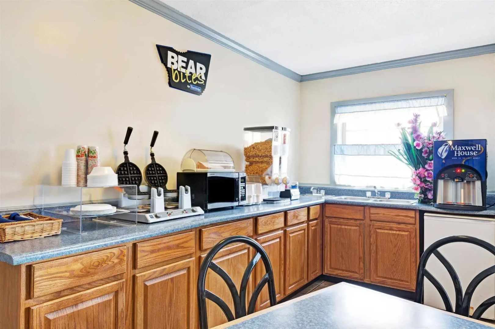 Capt. John Smith Inn