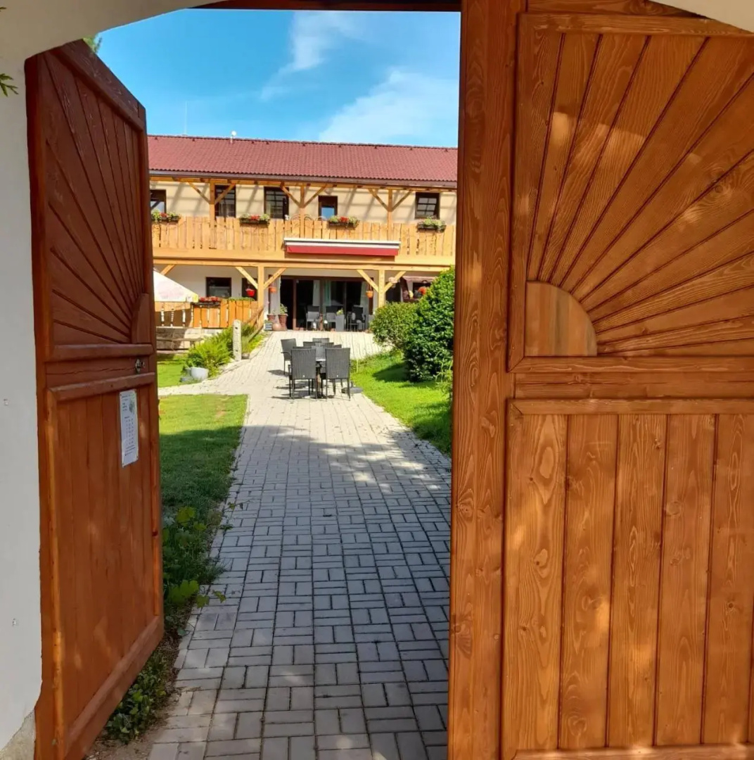 Pohádková usedlost Lovětín