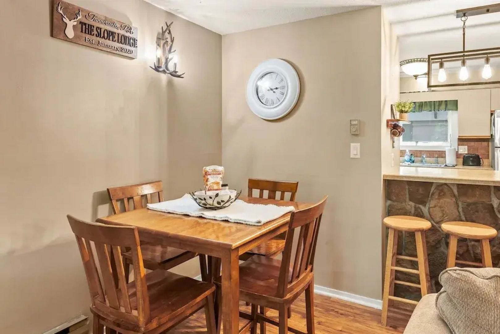 Slope Lodge by Avantstay Prime Location Pool Hot Tub Access Deck