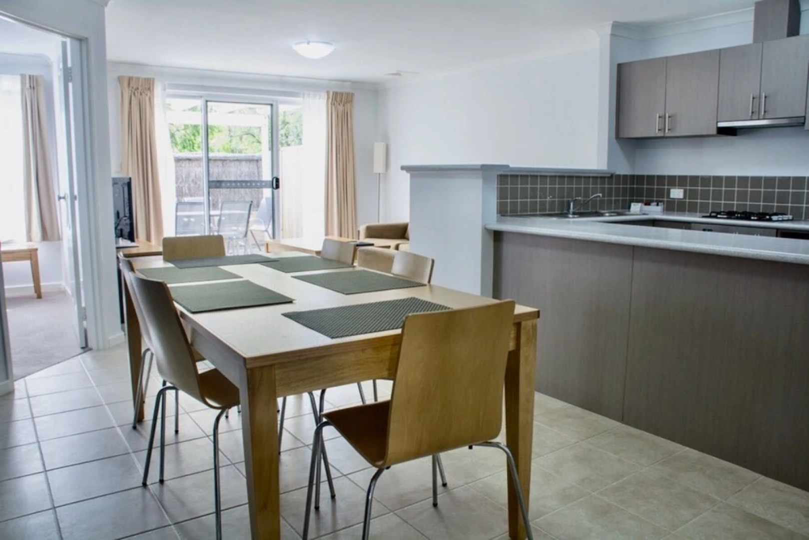 Sea Breeze Broadwater