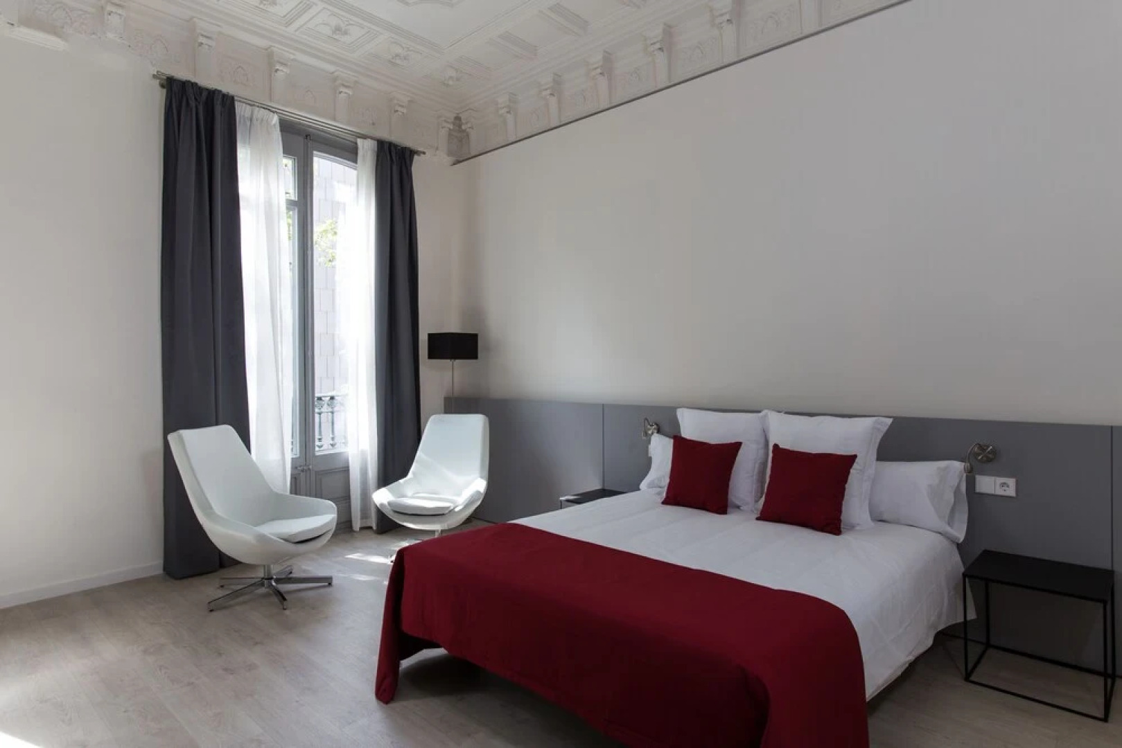 Izaila Plaza Catalunya