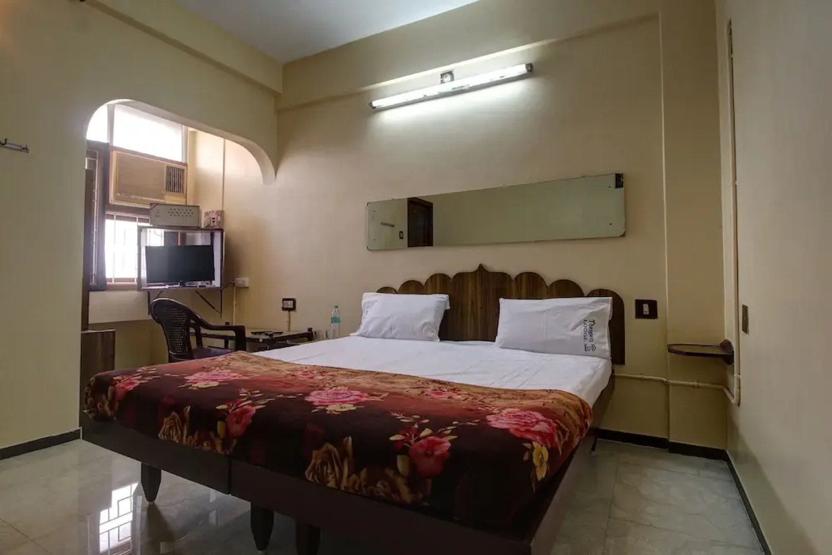 Hotel Navaratna Deluxe by OYO Rooms