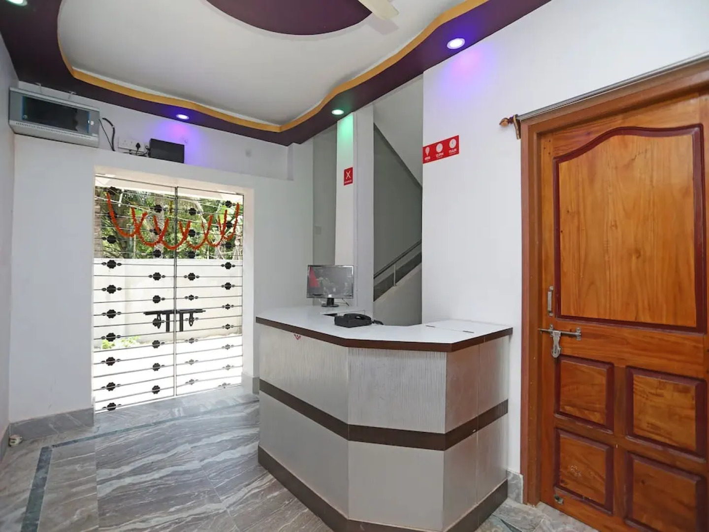 OYO 15261 Unik Beach Hotel