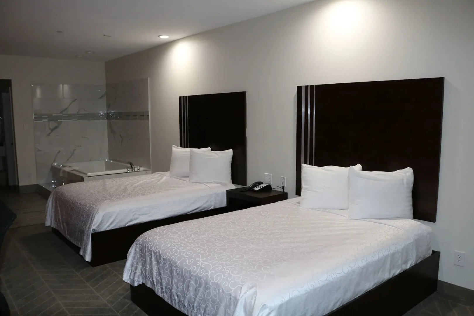 Scottish Inn & Suites - IAH Airport