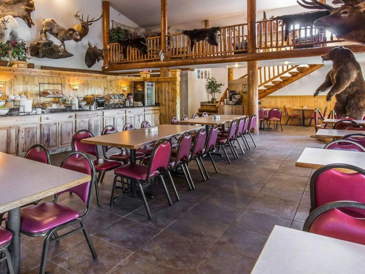 Antler Lodge - Gardiner MT