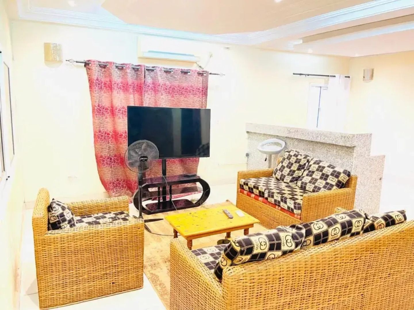 Room-luxury Furnished Room No1