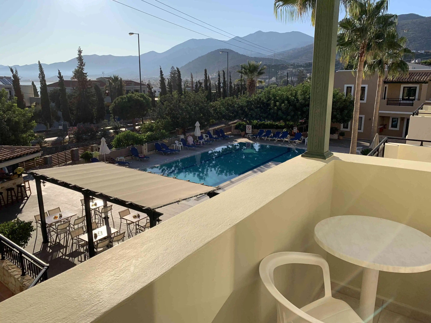 Dionysos Apartments and Studios