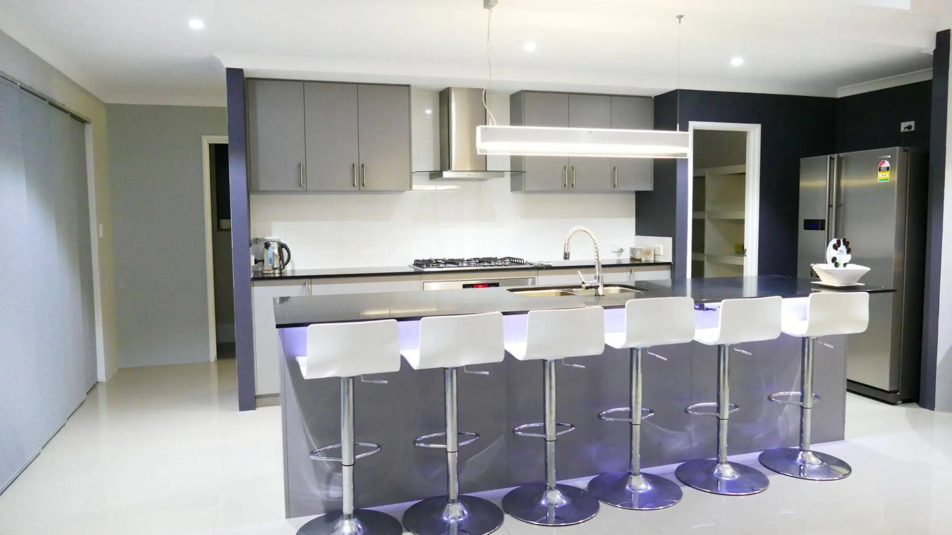 Rainbow Dream House PERTH Holiday Home