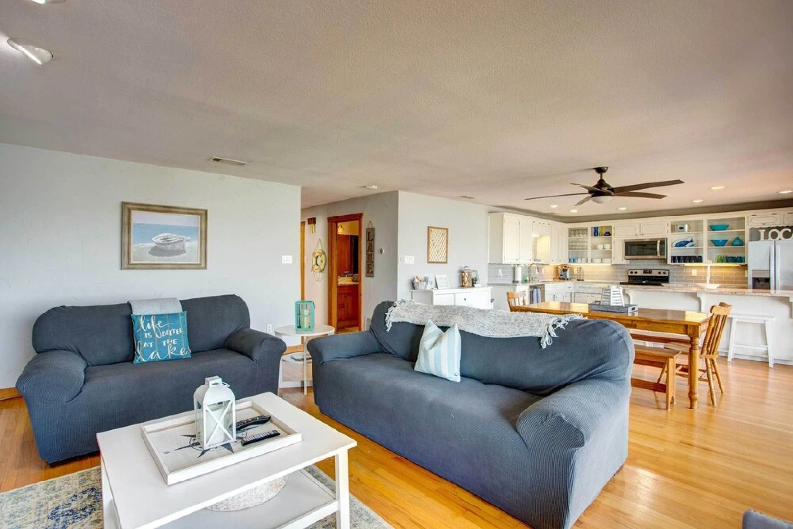 Cedar Creek Lakefront Vacation Rental w/ Pool