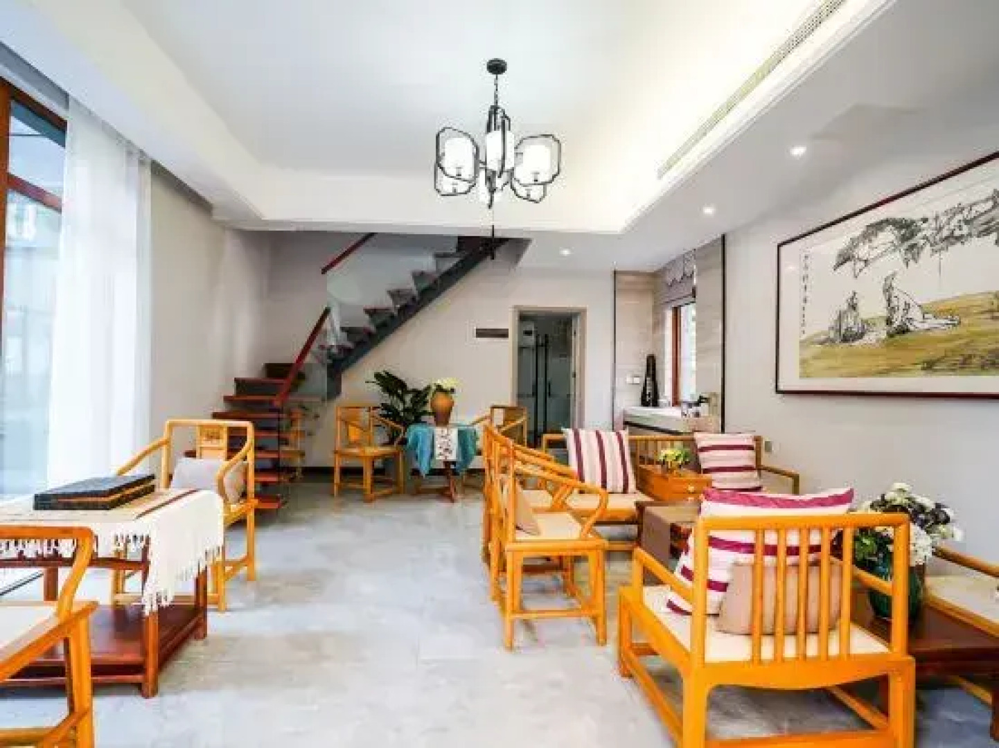 Wuzhishan Yisuli Theme Hotel