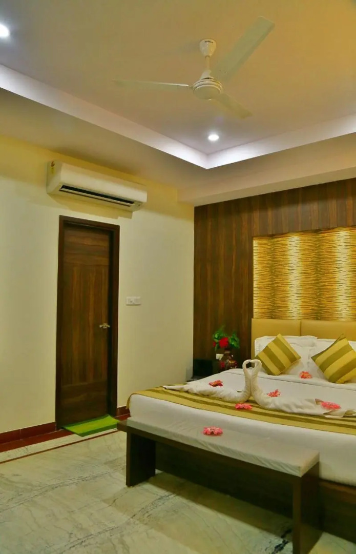 Rubystone Shiv Vilas Palace