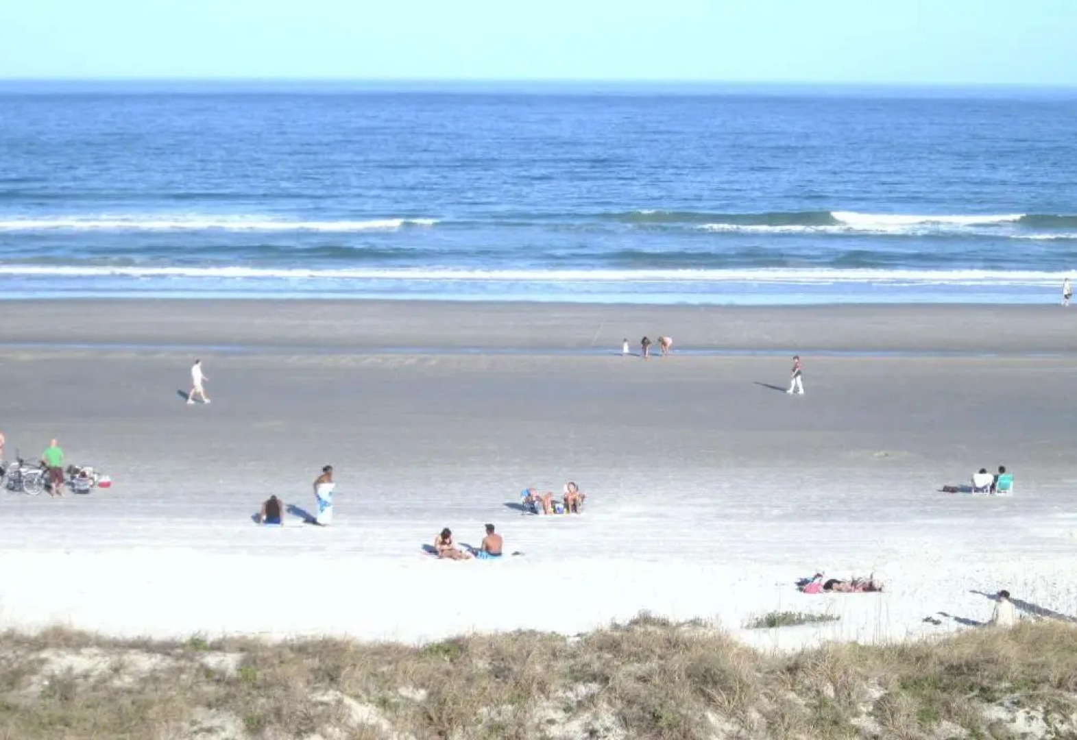 Blue Breeze, 4 Bedrooms, 3 Bathrooms, Sleeps 10, walk to Beach