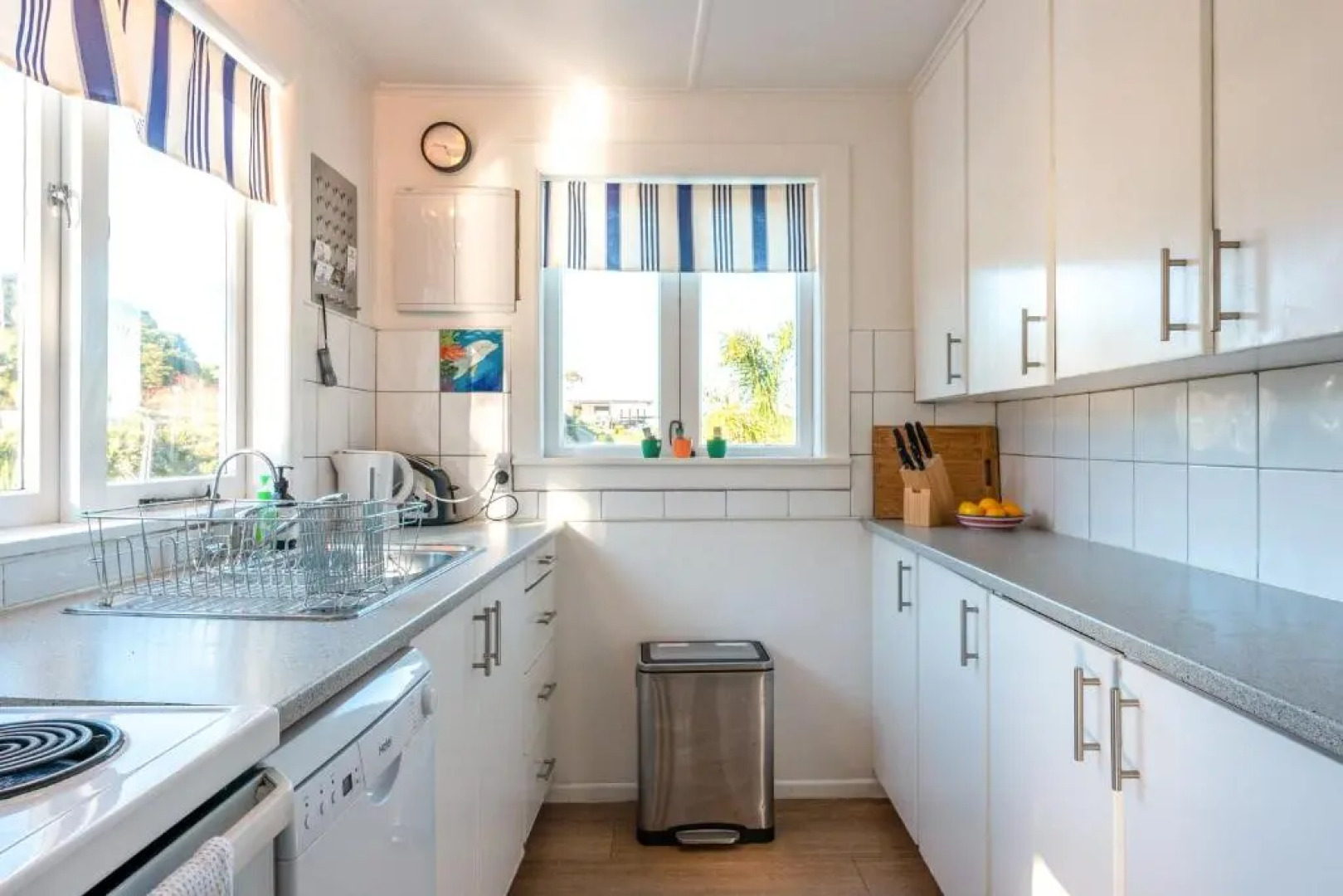 The Butterfly Bach - Surfdale Holiday Home