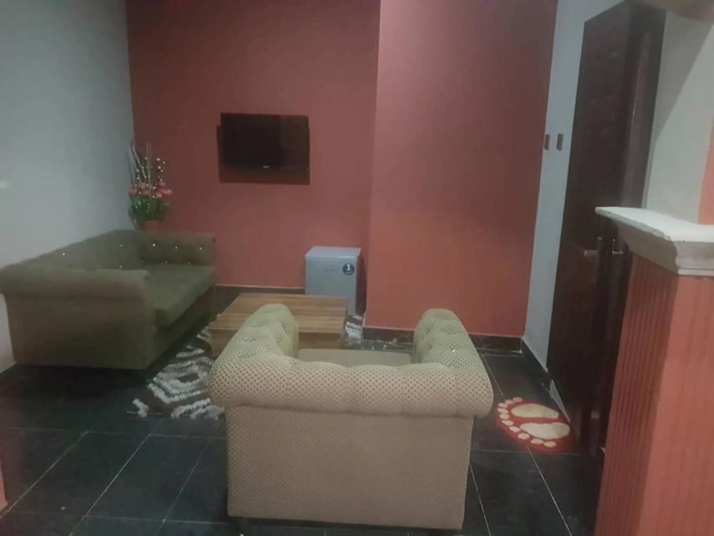 Momak 6 Hotel & Suites