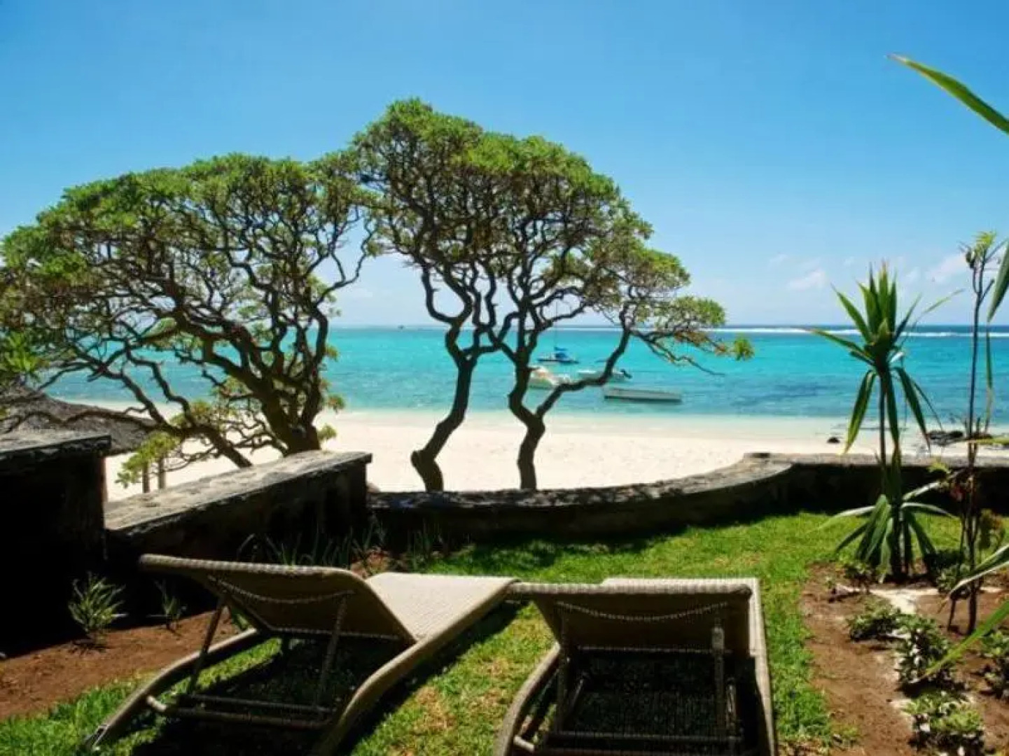 Coral Bay by Dream Escapes