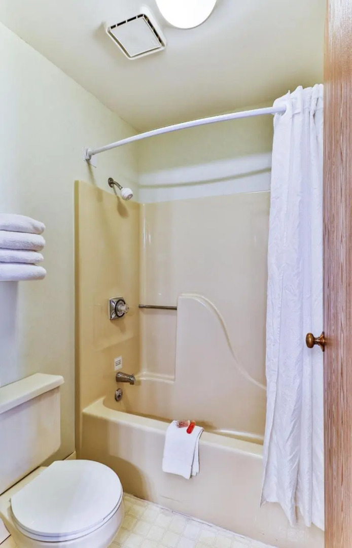 Polynesian Hotel & Suites Wisconsin Dells/Lake Delton