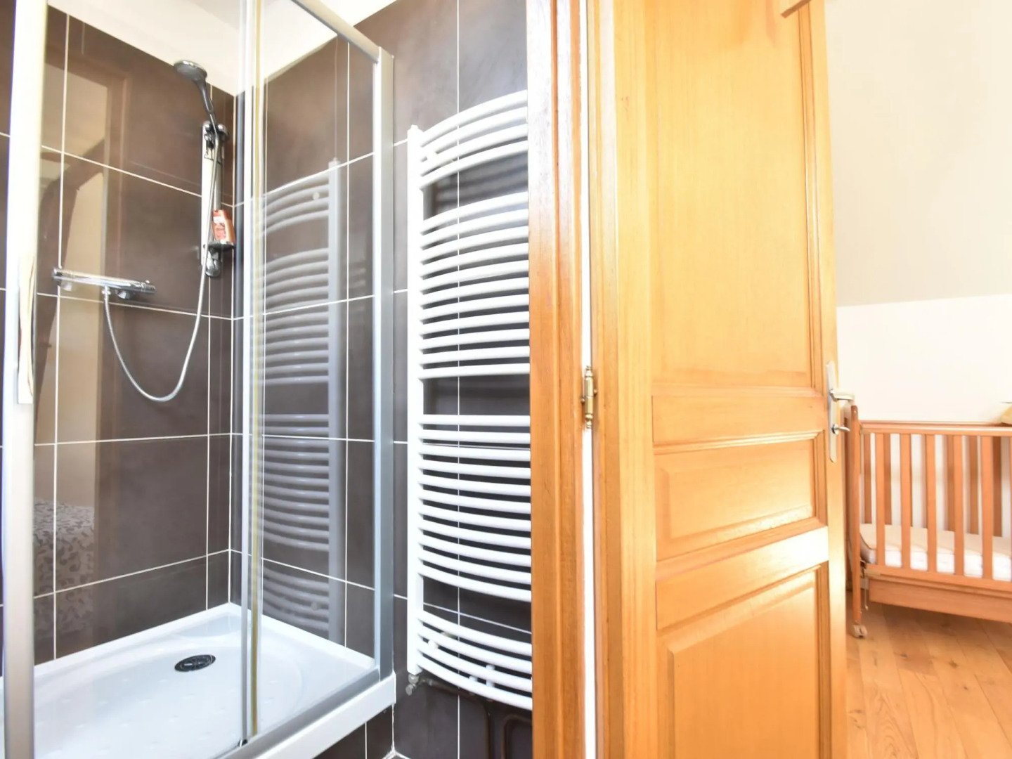 Tasteful Holiday Home in Sormery With Swimming Pool