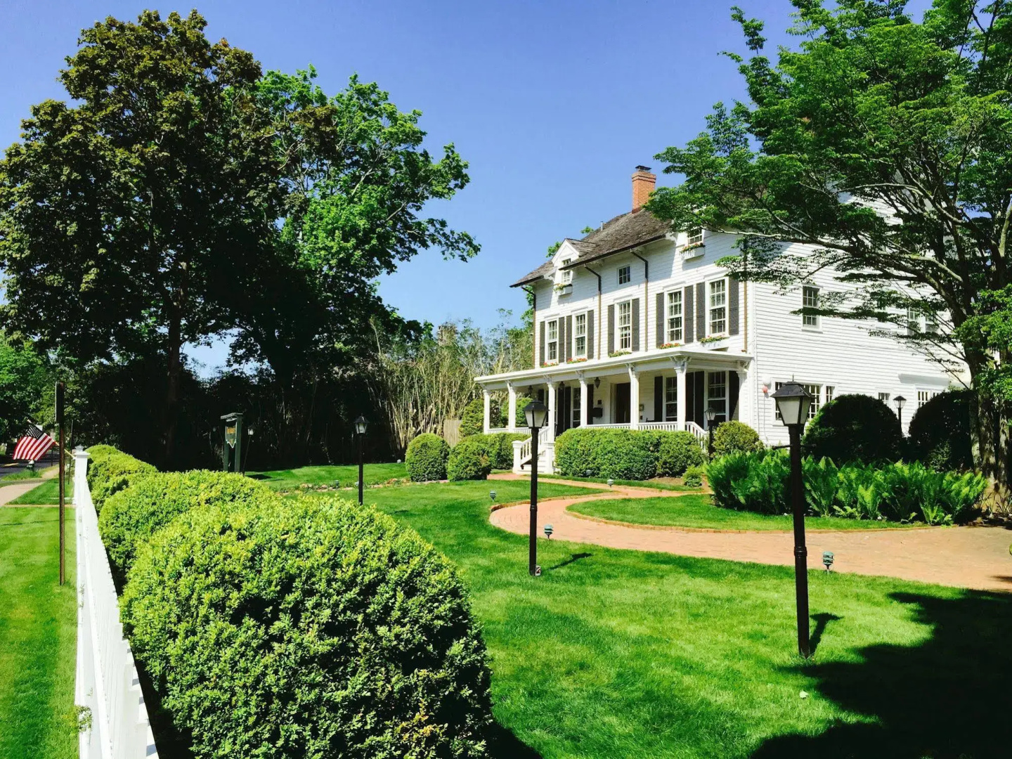 The Hedges Inn