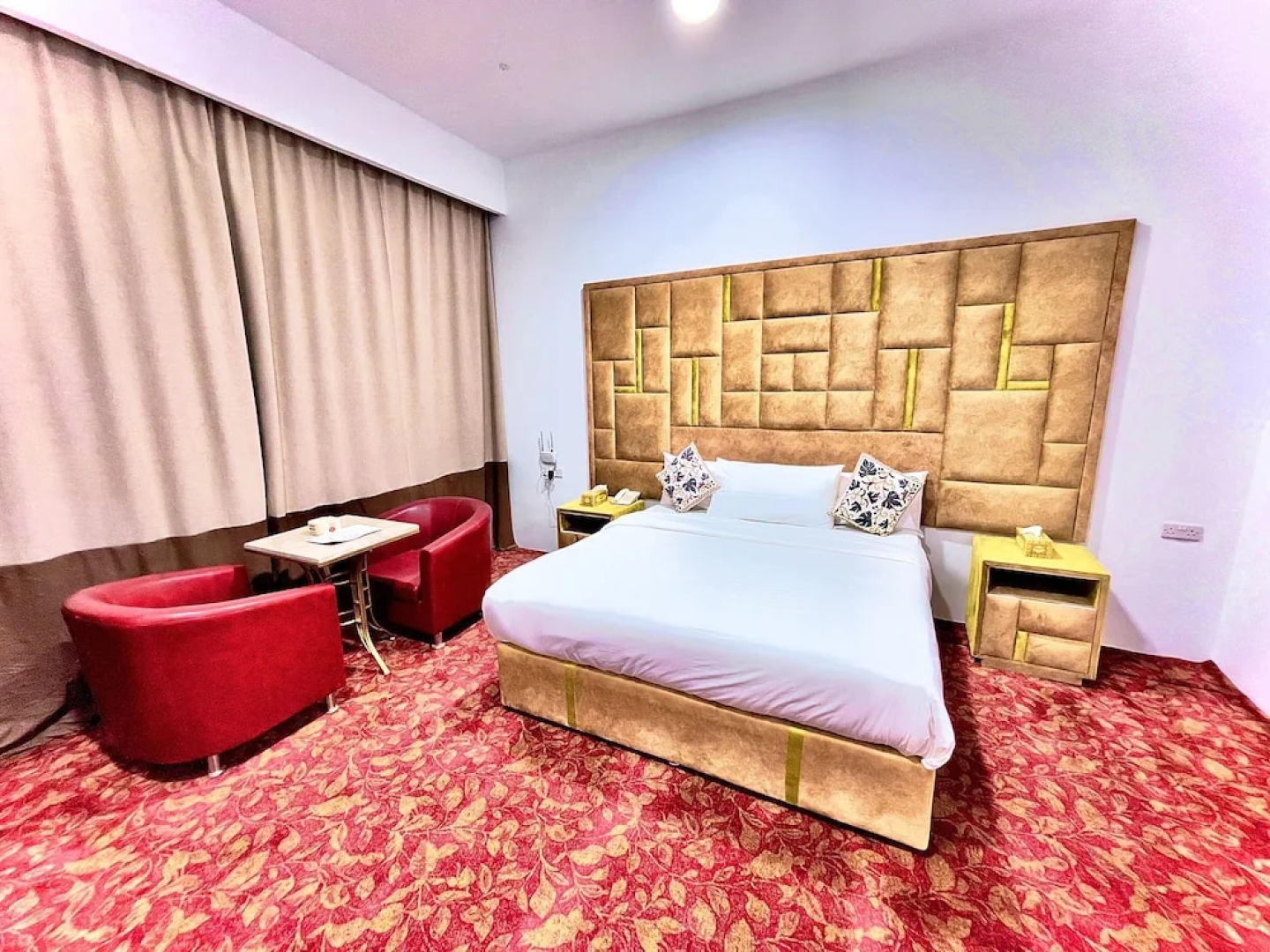 Royal Beach Hotel