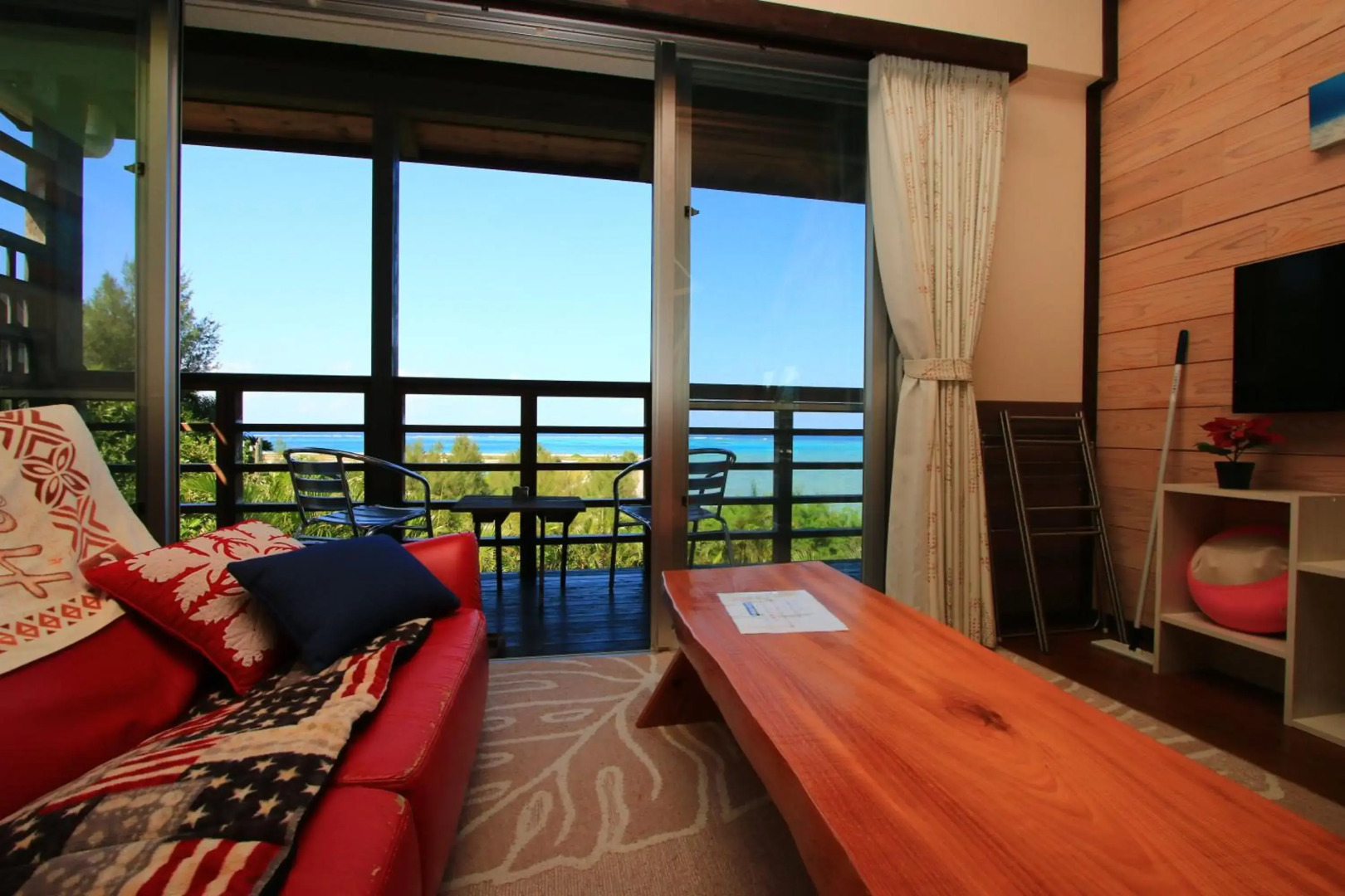 Ma-Blue Garden House