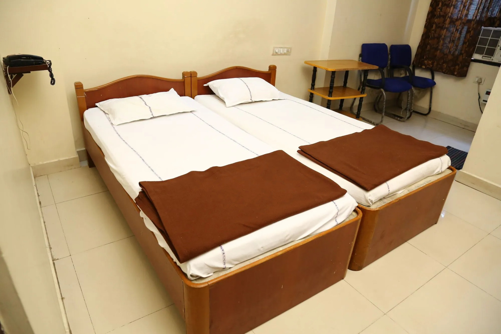 Sai sri Krishna Deluxe Lodge