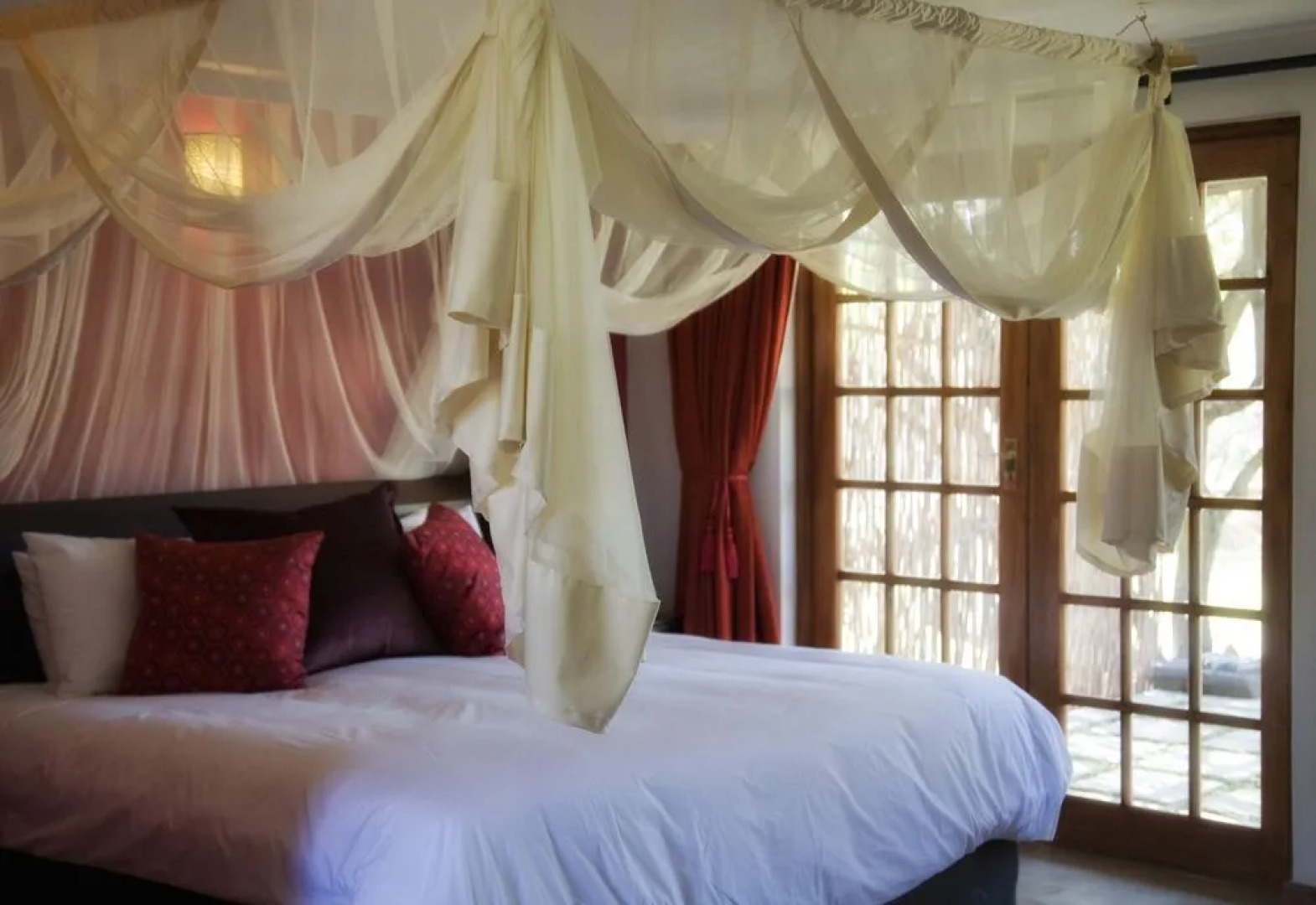 Thatch and Thorn Guest House