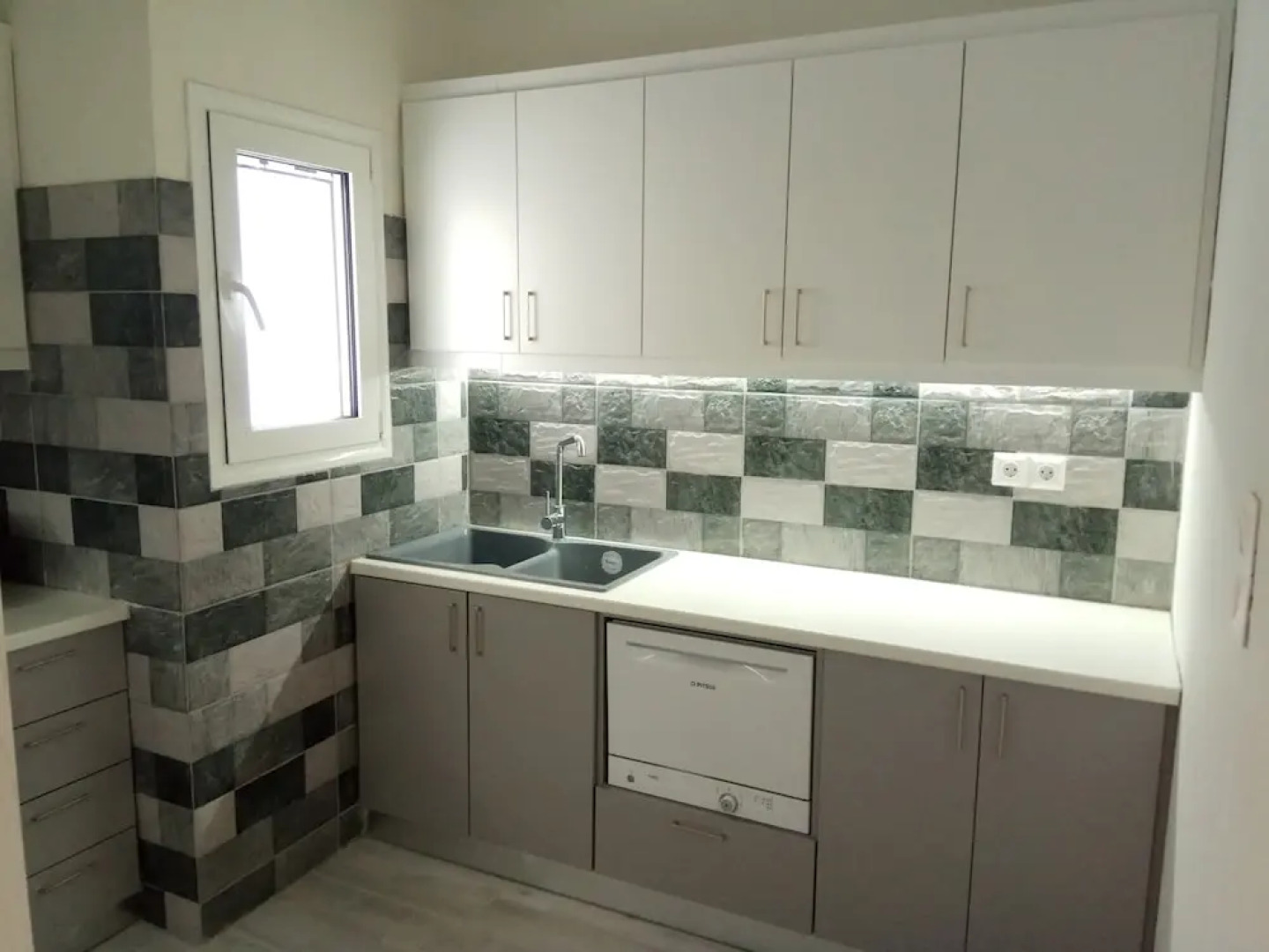 Grandma Vasiliki Rooms To Let