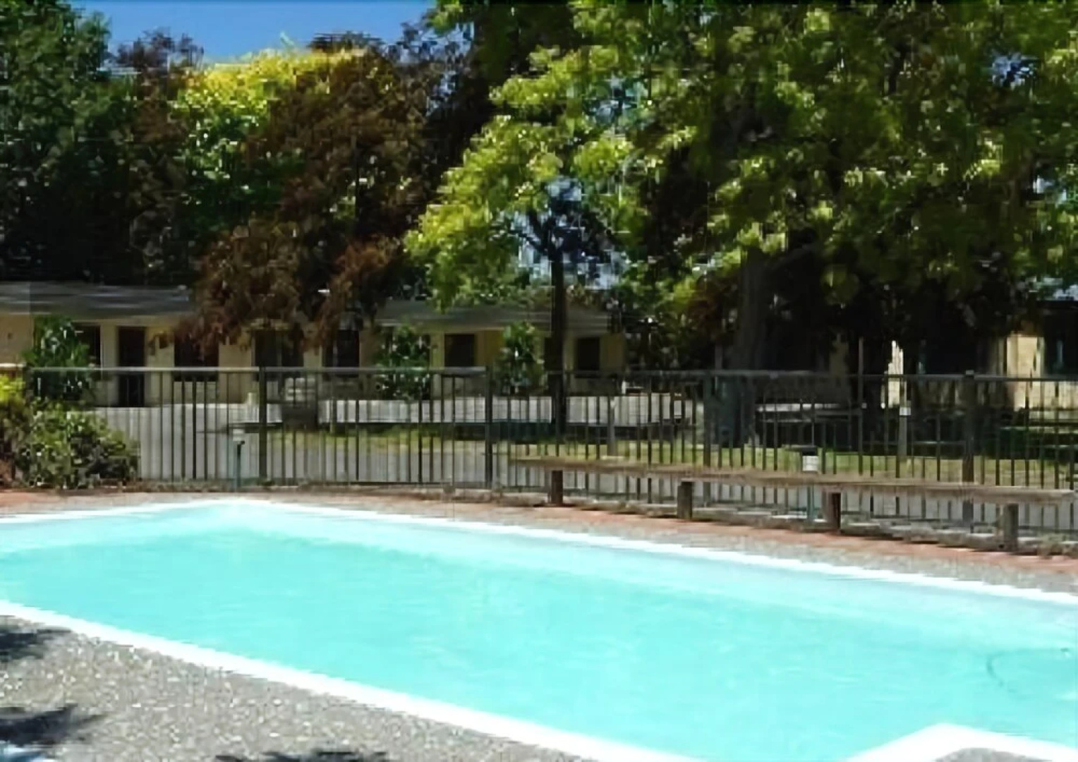 Amici Motel
