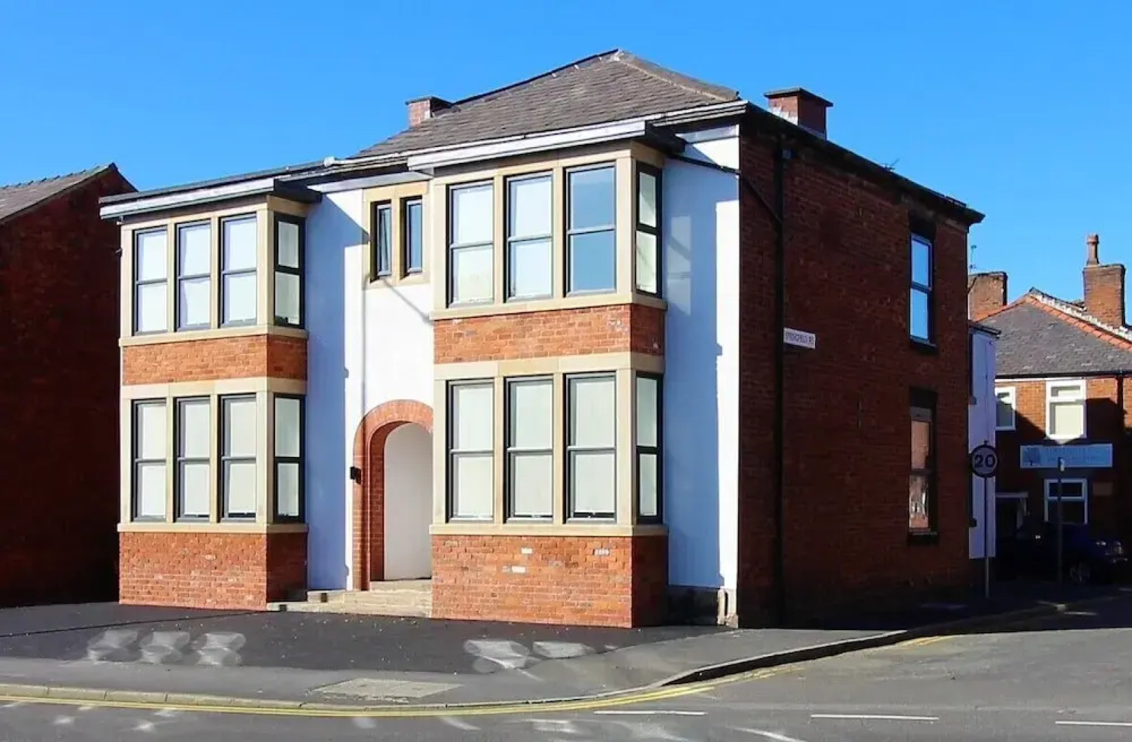 Apartments St Thomas Road
