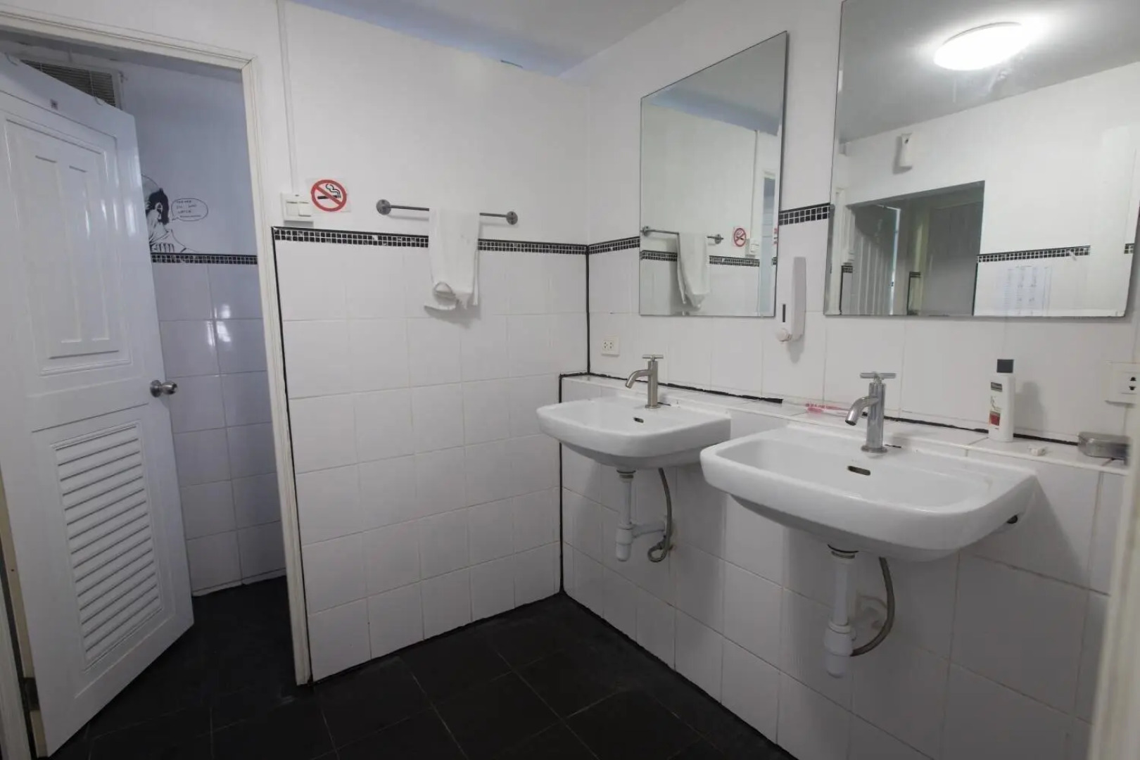 Bodega Party City Center Bangkok - Hostel