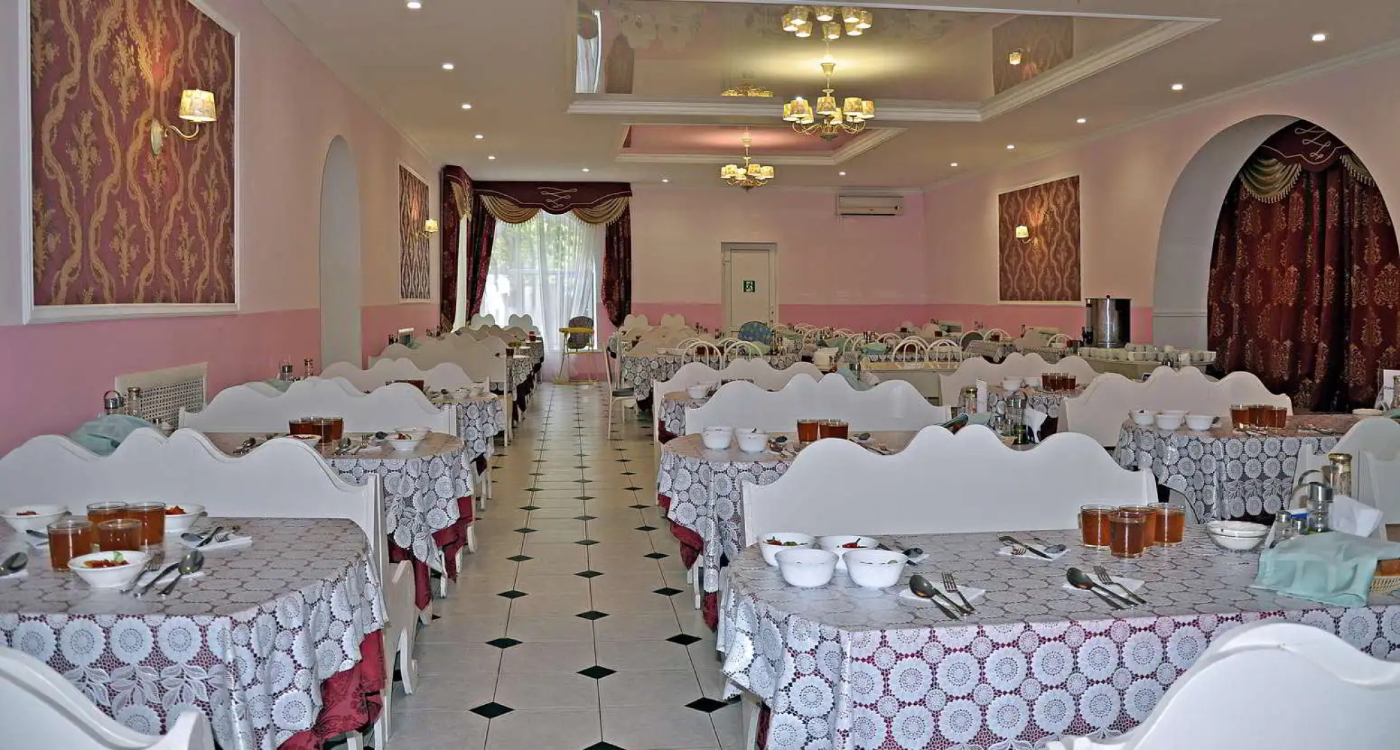 Отель Торнадо БО