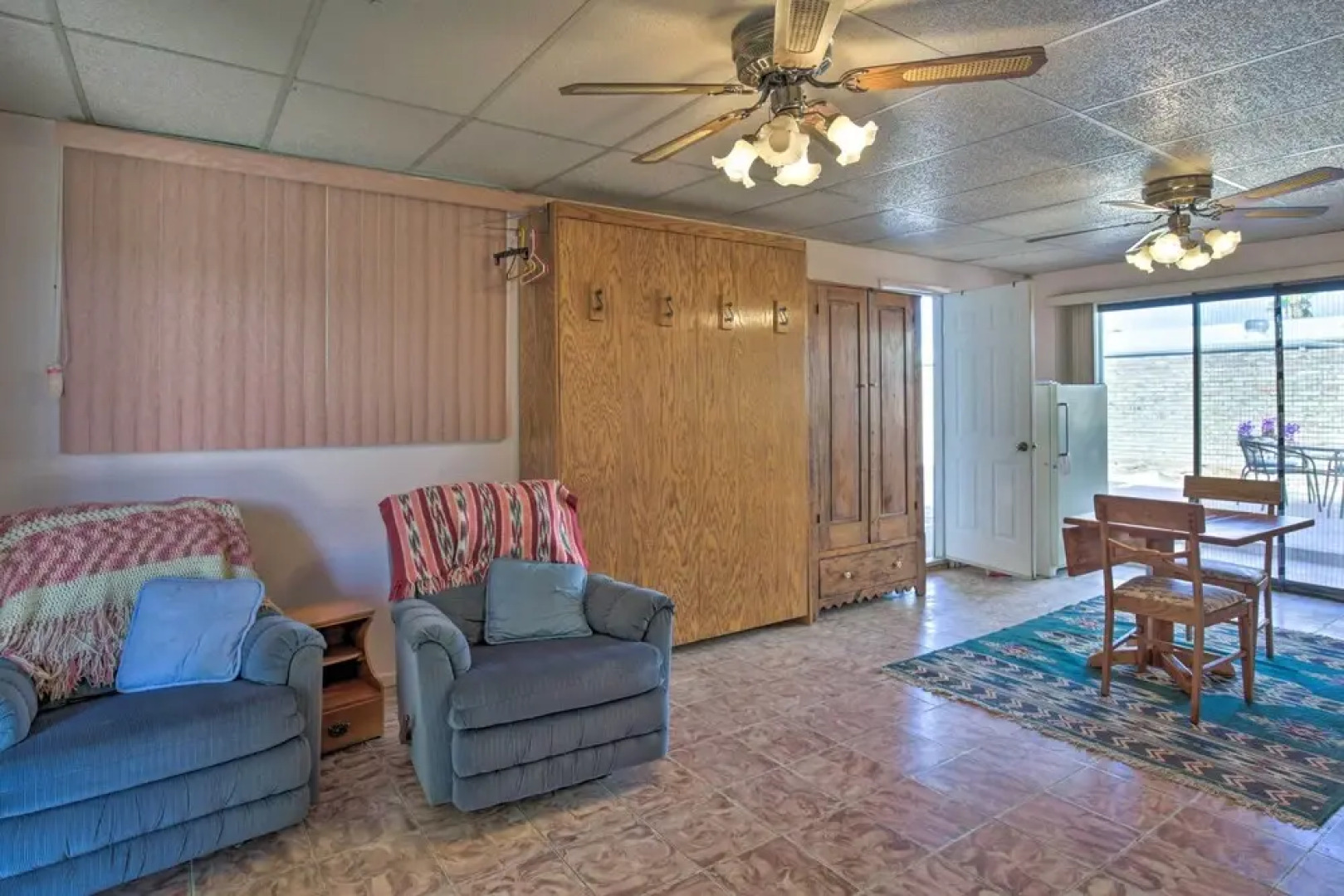 Cozy Yuma Retreat w/ Furnished Patio & Grill!