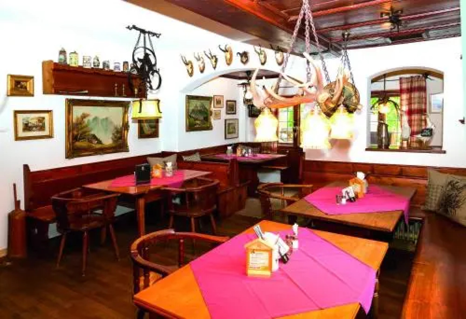 Wirtshaus und Pension Hocheck