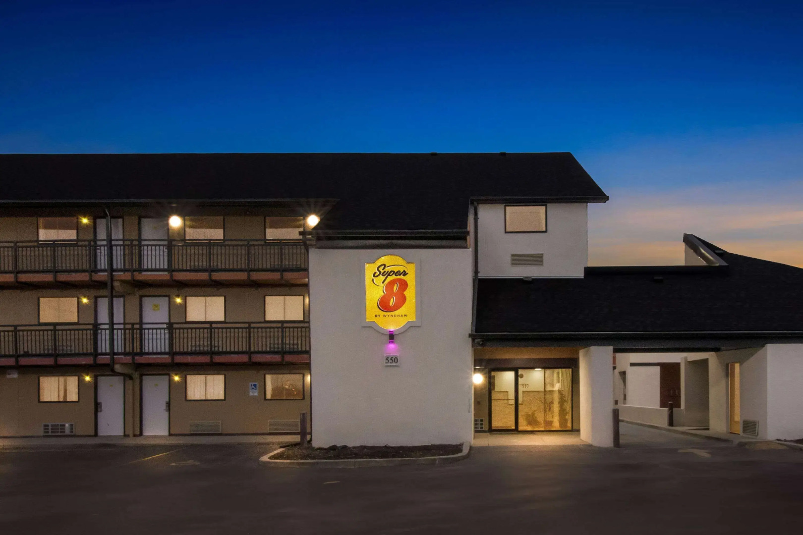 Super 8 by Wyndham Vandalia/Dayton International Airport