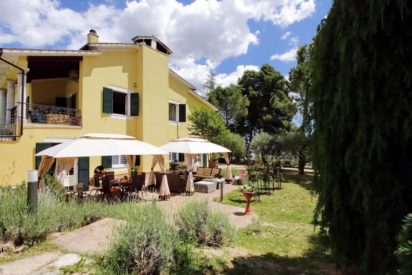Elegance and relaxation! The holiday that's right for you!-Villa del Poggio
